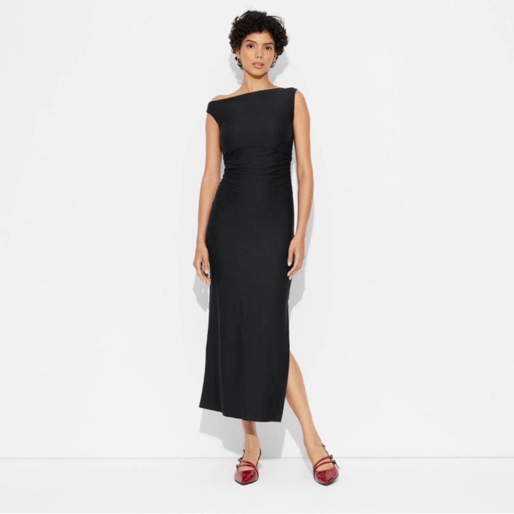 Elegant Black One-Shoulder Dress